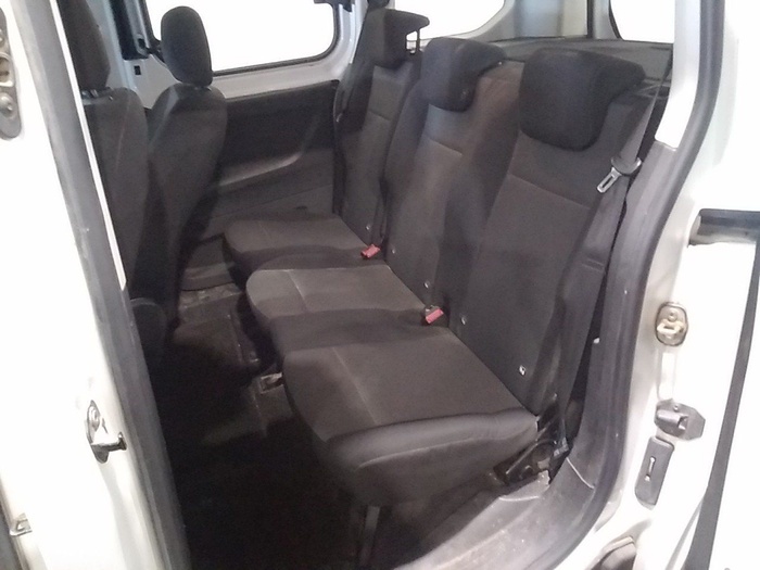 Opel Combo Life 1.5 TD S&S Expression L 75 kW (102 CV) Vehículo usado en Madrid Opel Combo Life 1.5 TD S&S Expression L 75 kW (102 CV) Vehículo usado en Madrid