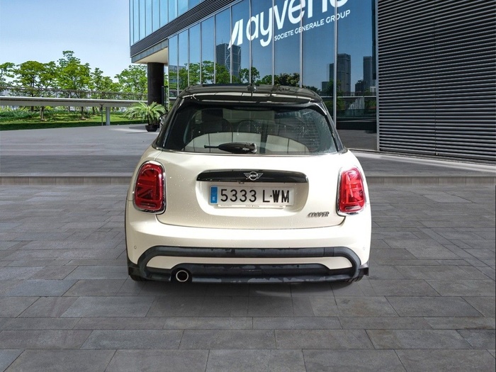 MINI MINI Cooper 5 Puertas 100 kW (136 CV) Vehículo usado en Madrid MINI MINI Cooper 5 Puertas 100 kW (136 CV) Vehículo usado en Madrid