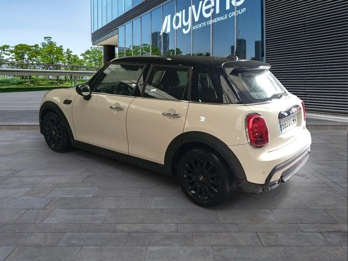 MINI MINI Cooper 5 Puertas 100 kW (136 CV) Vehículo usado en Madrid MINI MINI Cooper 5 Puertas 100 kW (136 CV) Vehículo usado en Madrid