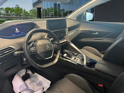 Peugeot 3008 BlueHDi 130 S&S Allure Pack EAT8 96 kW (130 CV) 7 Peugeot 3008 BlueHDi 130 S&S Allure Pack EAT8 96 kW (130 CV) 7