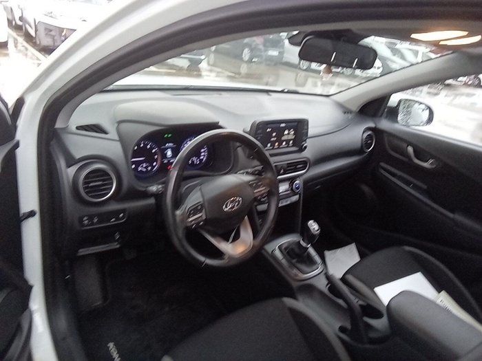 Hyundai Kona 1.0 TGDI Klass 4x2 88 kW (120 CV) Vehículo usado en Madrid Hyundai Kona 1.0 TGDI Klass 4x2 88 kW (120 CV) Vehículo usado en Madrid