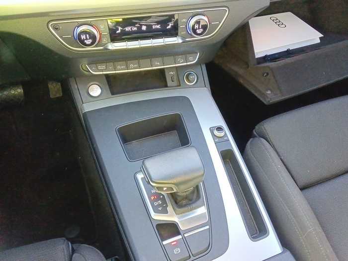 Audi Q5 Sportback S line 40 TDI quattro ultra 150 kW (204 CV) S tronic Vehículo usado en Madrid Audi Q5 Sportback S line 40 TDI quattro ultra 150 kW (204 CV) S tronic Vehículo usado en Madrid