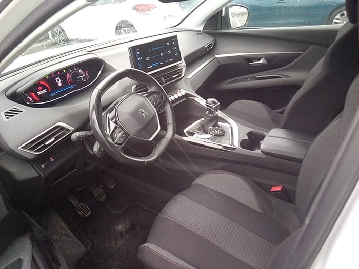 Peugeot 3008 BlueHDi 130 S&S Active Pack 96 kW (130 CV) Vehículo usado en Madrid Peugeot 3008 BlueHDi 130 S&S Active Pack 96 kW (130 CV) Vehículo usado en Madrid