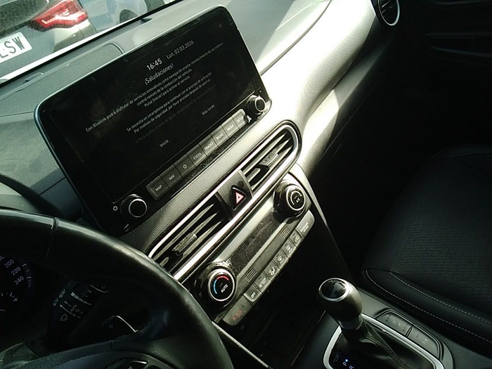 Hyundai Kona 1.6 GDI HEV Style Sky 104 kW (141 CV) Vehículo usado en Madrid Hyundai Kona 1.6 GDI HEV Style Sky 104 kW (141 CV) Vehículo usado en Madrid