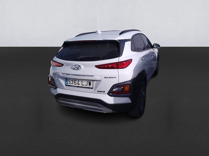 Hyundai Kona 1.6 GDI HEV Style Sky 104 kW (141 CV) Vehículo usado en Madrid Hyundai Kona 1.6 GDI HEV Style Sky 104 kW (141 CV) Vehículo usado en Madrid