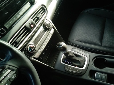 Hyundai Kona 1.6 GDI HEV Style Sky 104 kW (141 CV) 10 Hyundai Kona 1.6 GDI HEV Style Sky 104 kW (141 CV) 10