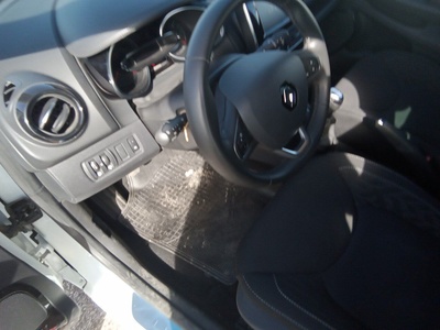 Renault Clio Limited dCi 55 kW (75 CV) 10 Renault Clio Limited dCi 55 kW (75 CV) 10