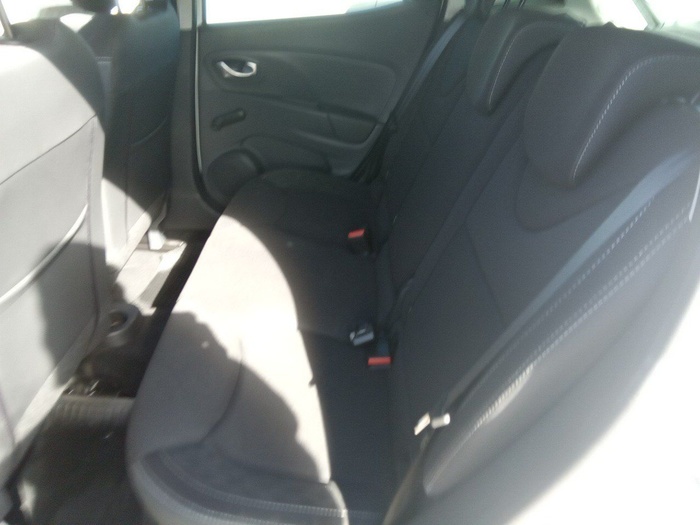 Renault Clio Limited dCi 55 kW (75 CV) Vehículo usado en Madrid Renault Clio Limited dCi 55 kW (75 CV) Vehículo usado en Madrid