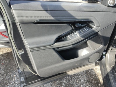 Land Rover Range Rover Evoque P300e PHEV SE 4WD Auto 227 kW (309 CV) 13 Land Rover Range Rover Evoque P300e PHEV SE 4WD Auto 227 kW (309 CV) 13