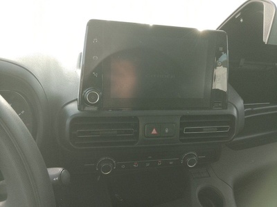 Citroen Berlingo BlueHDi 100 S&S Talla M Feel 75 kW (102 CV) 13 Citroen Berlingo BlueHDi 100 S&S Talla M Feel 75 kW (102 CV) 13