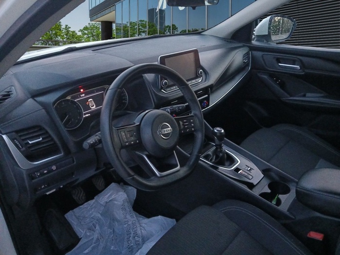 Nissan Qashqai DIG-T 140 mHEV Acenta 4x2 103 kW (140 CV) Vehículo usado en Madrid Nissan Qashqai DIG-T 140 mHEV Acenta 4x2 103 kW (140 CV) Vehículo usado en Madrid