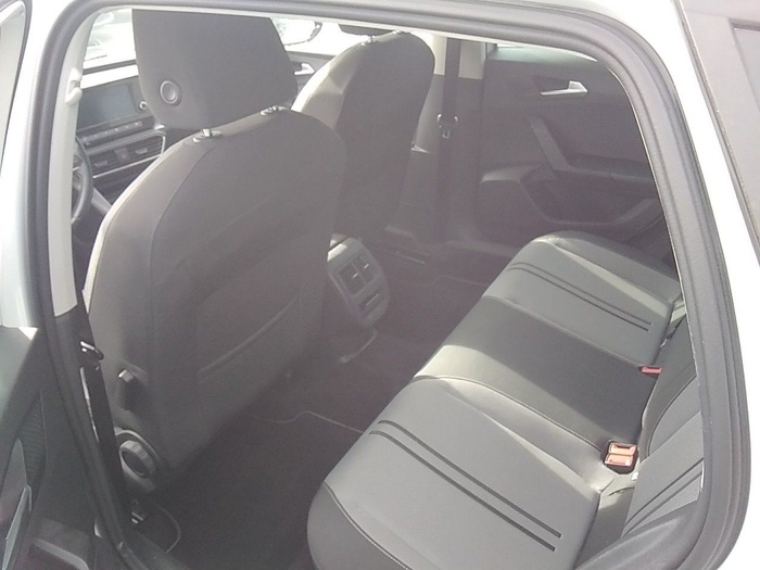 Seat León 1.0 eTSI S&S Style Go DSG 81 kW (110 CV) Vehículo usado en Madrid Seat León 1.0 eTSI S&S Style Go DSG 81 kW (110 CV) Vehículo usado en Madrid