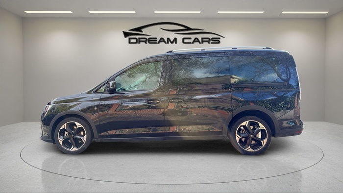 Ford Grand Tourneo Connect 2.0 Ecoblue Active Auto 90 kW (122 CV) Vehículo usado en Madrid Ford Grand Tourneo Connect 2.0 Ecoblue Active Auto 90 kW (122 CV) Vehículo usado en Madrid