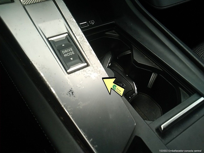 Peugeot 308 BlueHDi 130 S&S Allure EAT8 96 kW (130 CV) Vehículo usado en Madrid Peugeot 308 BlueHDi 130 S&S Allure EAT8 96 kW (130 CV) Vehículo usado en Madrid