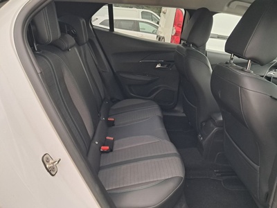 Peugeot 2008 BlueHDi 110 Allure 81 kW (110 CV) 10 Peugeot 2008 BlueHDi 110 Allure 81 kW (110 CV) 10