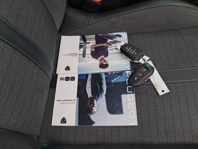 Peugeot 2008 BlueHDi 110 Allure 81 kW (110 CV) 9 Peugeot 2008 BlueHDi 110 Allure 81 kW (110 CV) 9