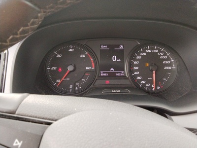 SEAT Ateca 1.6 TDI S&S Ecomotive Reference 85 kW (115 CV) 8 SEAT Ateca 1.6 TDI S&S Ecomotive Reference 85 kW (115 CV) 8