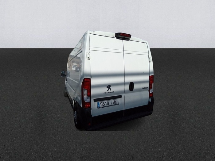 Peugeot Boxer Furgon BlueHDi 140 S&S Pack 335 L2 H2 103 kW (140 CV) Vehículo usado en Madrid Peugeot Boxer Furgon BlueHDi 140 S&S Pack 335 L2 H2 103 kW (140 CV) Vehículo usado en Madrid