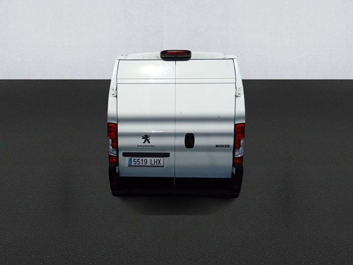 Peugeot Boxer Furgon BlueHDi 140 S&S Pack 335 L2 H2 103 kW (140 CV) Vehículo usado en Madrid Peugeot Boxer Furgon BlueHDi 140 S&S Pack 335 L2 H2 103 kW (140 CV) Vehículo usado en Madrid