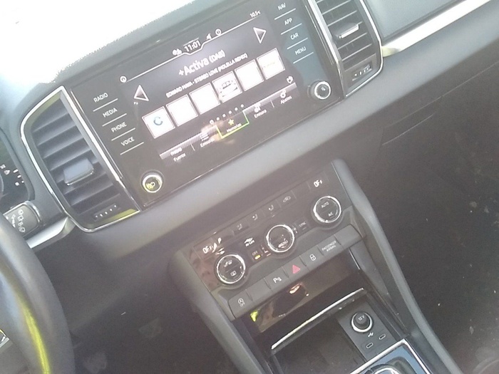 Skoda Karoq 2.0 TDI Ambition 85 kW (115 CV) Vehículo usado en Madrid Skoda Karoq 2.0 TDI Ambition 85 kW (115 CV) Vehículo usado en Madrid