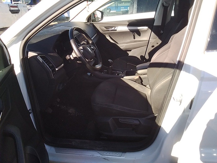 Skoda Karoq 2.0 TDI Ambition 85 kW (115 CV) Vehículo usado en Madrid Skoda Karoq 2.0 TDI Ambition 85 kW (115 CV) Vehículo usado en Madrid