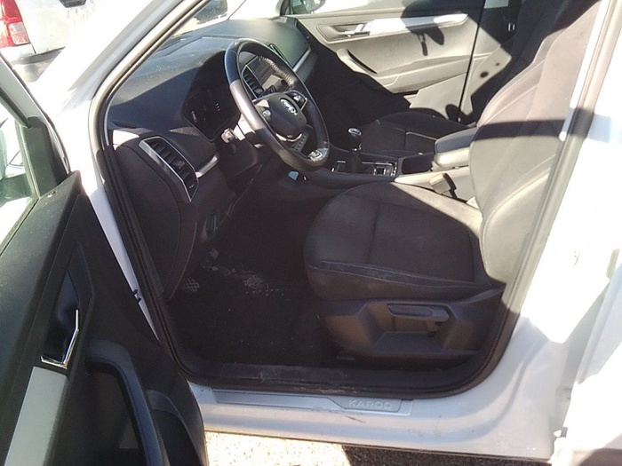 Skoda Karoq 2.0 TDI Ambition 85 kW (115 CV) Vehículo usado en Madrid Skoda Karoq 2.0 TDI Ambition 85 kW (115 CV) Vehículo usado en Madrid