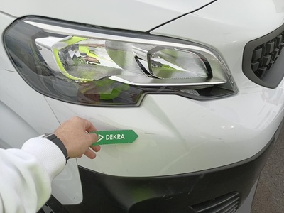 Peugeot e-Expert Furgon Eléctrico Premium Standard 50kWh 100 kW (136 CV) 7 Peugeot e-Expert Furgon Eléctrico Premium Standard 50kWh 100 kW (136 CV) 7