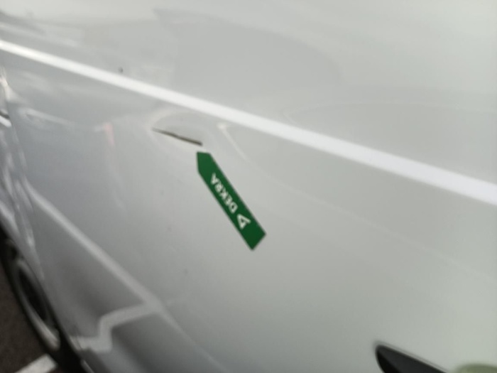 Peugeot e-Expert Furgon Eléctrico Premium Standard 50kWh 100 kW (136 CV) Vehículo usado en Madrid Peugeot e-Expert Furgon Eléctrico Premium Standard 50kWh 100 kW (136 CV) Vehículo usado en Madrid