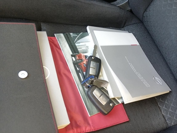 Nissan Juke DIG-T Acenta 84 kW (114 CV) Vehículo usado en Madrid Nissan Juke DIG-T Acenta 84 kW (114 CV) Vehículo usado en Madrid