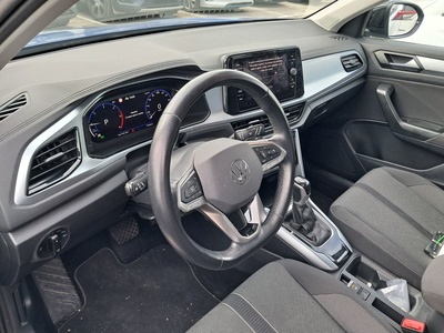 Volkswagen T-Roc Life 2.0 TDI 110 kW (150 CV) DSG 7 Volkswagen T-Roc Life 2.0 TDI 110 kW (150 CV) DSG 7