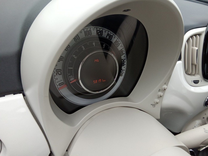 Fiat 500 1.0 Hybrid Cult 51 kW (70 CV) Vehículo usado en Madrid Fiat 500 1.0 Hybrid Cult 51 kW (70 CV) Vehículo usado en Madrid