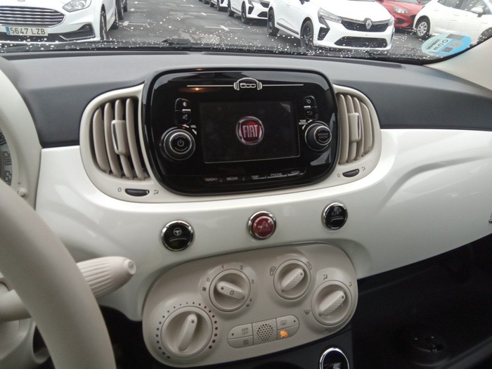 Fiat 500 1.0 Hybrid Cult 51 kW (70 CV) Vehículo usado en Madrid Fiat 500 1.0 Hybrid Cult 51 kW (70 CV) Vehículo usado en Madrid