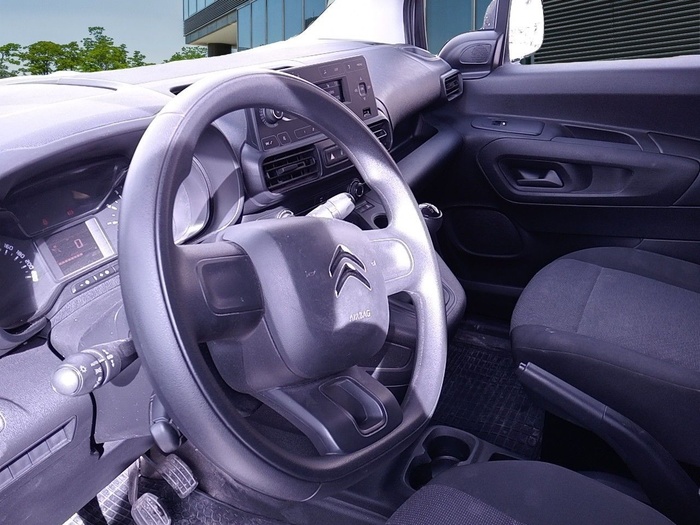 Citroen Berlingo Furgon BlueHDi 100 S&S Talla M Control 75 kW (102 CV) Vehículo usado en Madrid Citroen Berlingo Furgon BlueHDi 100 S&S Talla M Control 75 kW (102 CV) Vehículo usado en Madrid