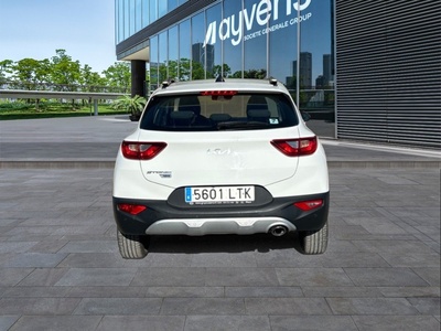 Kia Stonic 1.0 T-GDi MHEV Drive DCT 88 kW (120 CV) 5 Kia Stonic 1.0 T-GDi MHEV Drive DCT 88 kW (120 CV) 5