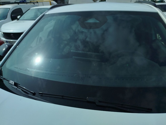 Peugeot 2008 Allure Hybrid eDCS6 107 kW (145 CV) Vehículo usado en Madrid Peugeot 2008 Allure Hybrid eDCS6 107 kW (145 CV) Vehículo usado en Madrid