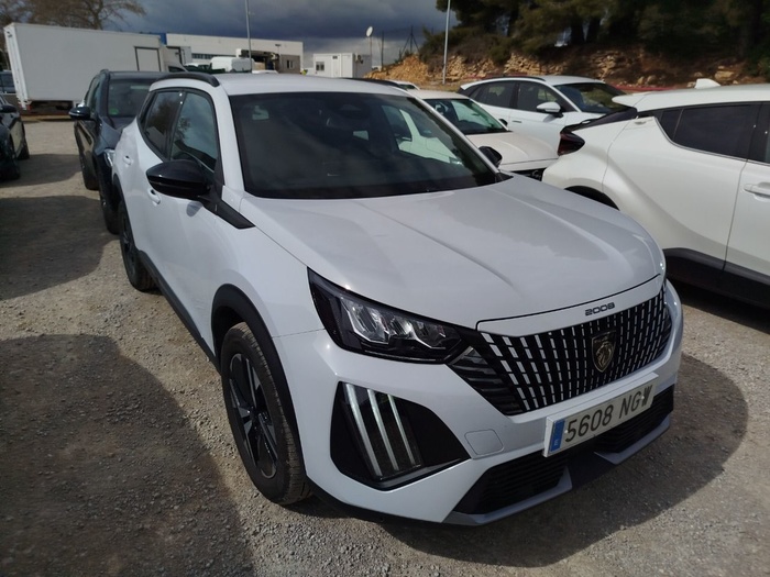 Peugeot 2008 Allure Hybrid eDCS6 107 kW (145 CV) Vehículo usado en Madrid Peugeot 2008 Allure Hybrid eDCS6 107 kW (145 CV) Vehículo usado en Madrid