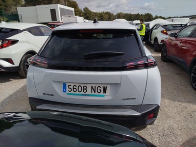 Peugeot 2008 Allure Hybrid eDCS6 107 kW (145 CV) 5 Peugeot 2008 Allure Hybrid eDCS6 107 kW (145 CV) 5