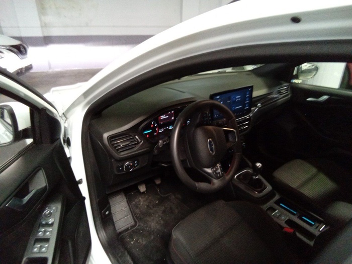 Ford Focus SportBreak 1.0 Ecoboost MHEV ST-Line 114 kW (155 CV) Vehículo usado en Madrid Ford Focus SportBreak 1.0 Ecoboost MHEV ST-Line 114 kW (155 CV) Vehículo usado en Madrid