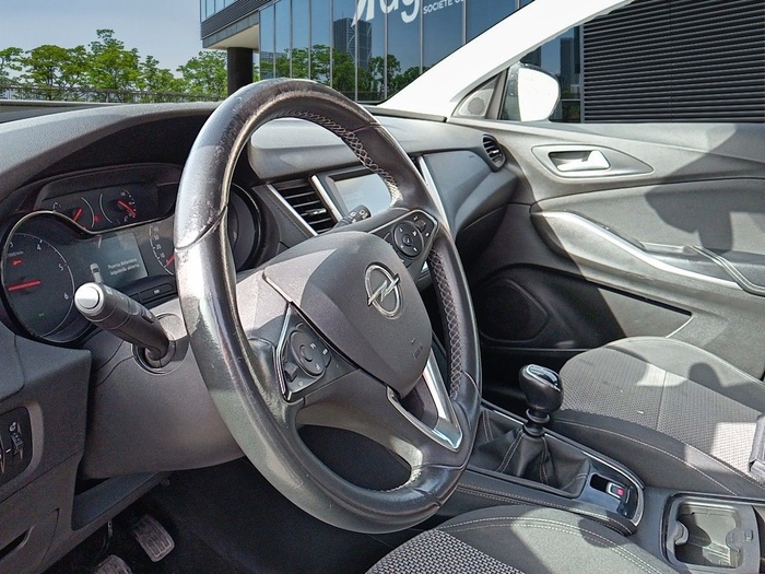 Opel Grandland X 1.6 CDTi Selective 88 kW (120 CV) Vehículo usado en Madrid Opel Grandland X 1.6 CDTi Selective 88 kW (120 CV) Vehículo usado en Madrid