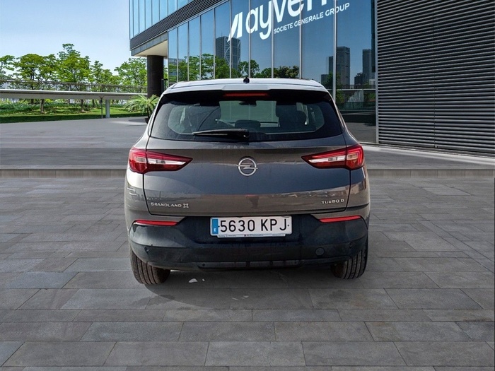 Opel Grandland X 1.6 CDTi Selective 88 kW (120 CV) Vehículo usado en Madrid Opel Grandland X 1.6 CDTi Selective 88 kW (120 CV) Vehículo usado en Madrid
