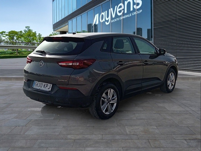 Opel Grandland X 1.6 CDTi Selective 88 kW (120 CV) Vehículo usado en Madrid Opel Grandland X 1.6 CDTi Selective 88 kW (120 CV) Vehículo usado en Madrid