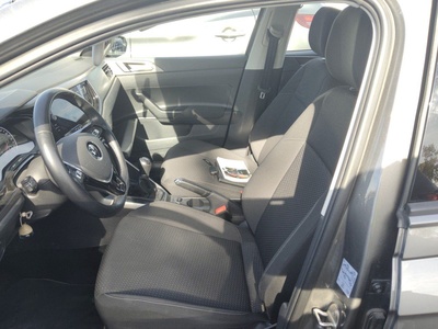 Volkswagen Polo Advance 1.0 TSI 70 kW (95 CV) 13 Volkswagen Polo Advance 1.0 TSI 70 kW (95 CV) 13