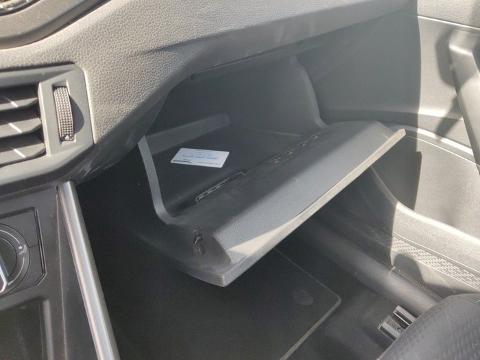 Volkswagen Polo Advance 1.0 TSI 70 kW (95 CV) Vehículo usado en Madrid Volkswagen Polo Advance 1.0 TSI 70 kW (95 CV) Vehículo usado en Madrid