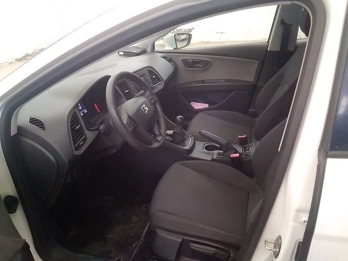 SEAT León 1.6 TDI S&S Reference 85 kW (115 CV) Vehículo usado en Madrid SEAT León 1.6 TDI S&S Reference 85 kW (115 CV) Vehículo usado en Madrid