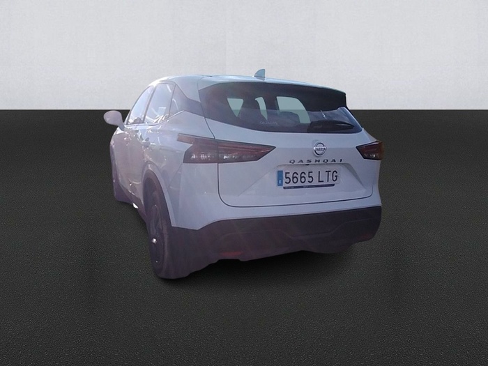 Nissan Qashqai DIG-T 140 mHEV Acenta 4x2 103 kW (140 CV) Vehículo usado en Madrid Nissan Qashqai DIG-T 140 mHEV Acenta 4x2 103 kW (140 CV) Vehículo usado en Madrid