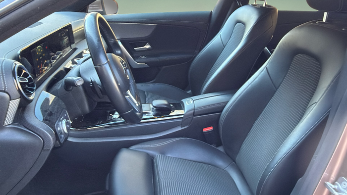 Mercedes-Benz CLA 180 100 kW (136 CV) Vehículo usado en Madrid Mercedes-Benz CLA 180 100 kW (136 CV) Vehículo usado en Madrid