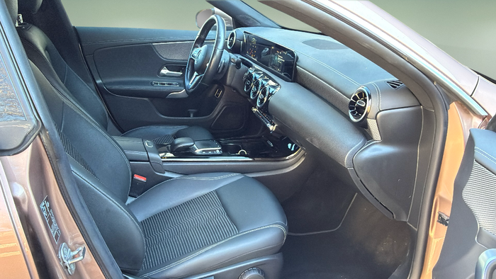 Mercedes-Benz CLA 180 100 kW (136 CV) Vehículo usado en Madrid Mercedes-Benz CLA 180 100 kW (136 CV) Vehículo usado en Madrid