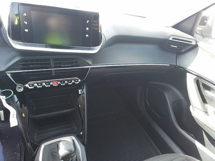 Peugeot 2008 BlueHDi 110 S&S Active Pack 81 kW (110 CV) Vehículo usado en Madrid Peugeot 2008 BlueHDi 110 S&S Active Pack 81 kW (110 CV) Vehículo usado en Madrid