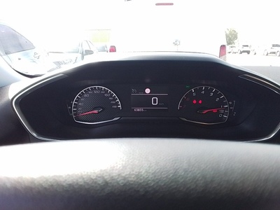 Peugeot 2008 BlueHDi 110 S&S Active Pack 81 kW (110 CV) 12 Peugeot 2008 BlueHDi 110 S&S Active Pack 81 kW (110 CV) 12