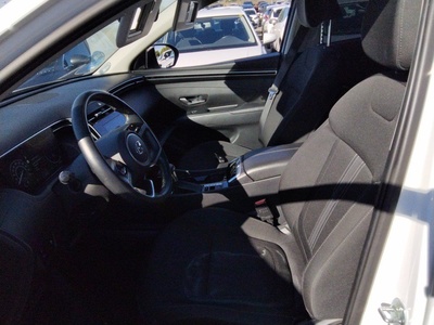 Hyundai Tucson 1.6 CRDI 48V Maxx DCT 100 kW (136 CV) 10 Hyundai Tucson 1.6 CRDI 48V Maxx DCT 100 kW (136 CV) 10